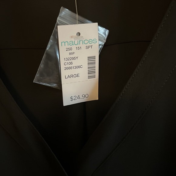 Maurice’s too large - Picture 3 of 8